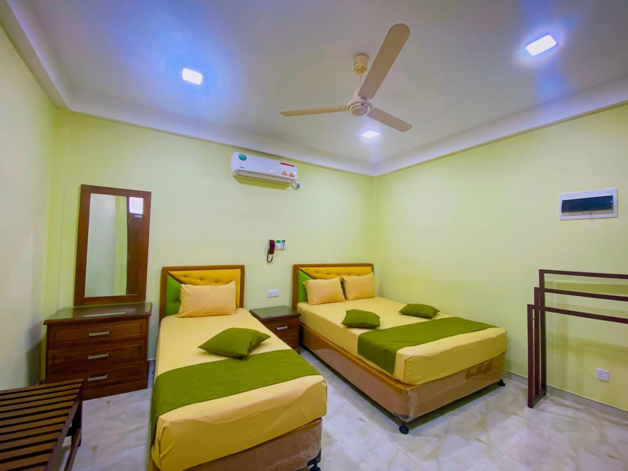Sparkling Resort Kataragama Exteriör bild