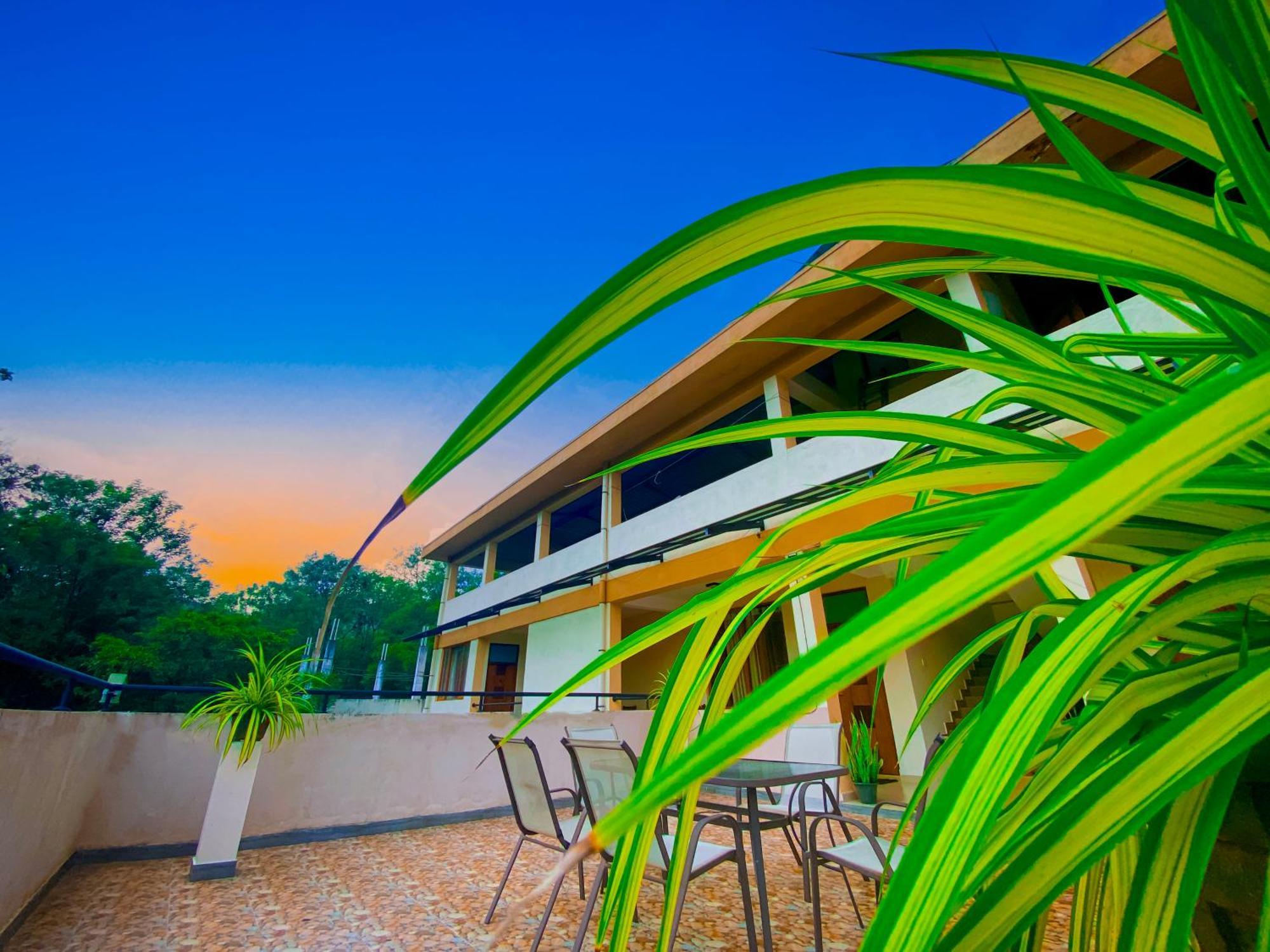 Sparkling Resort Kataragama Exteriör bild